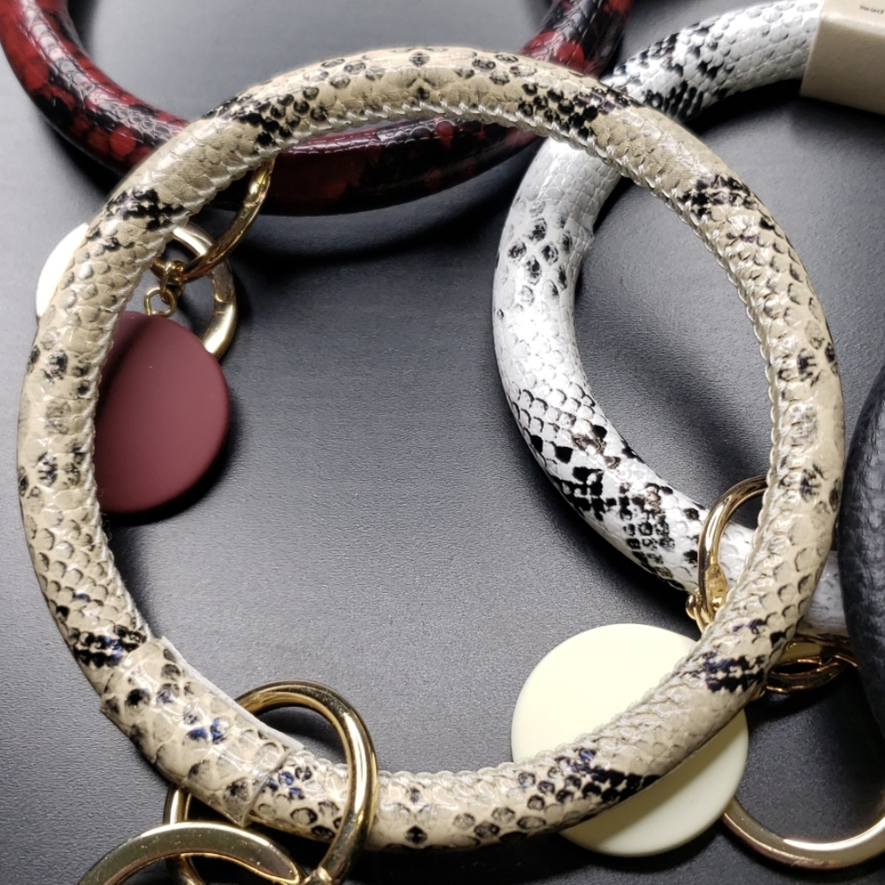 Key Ring Brackets - Picture 2 of 2